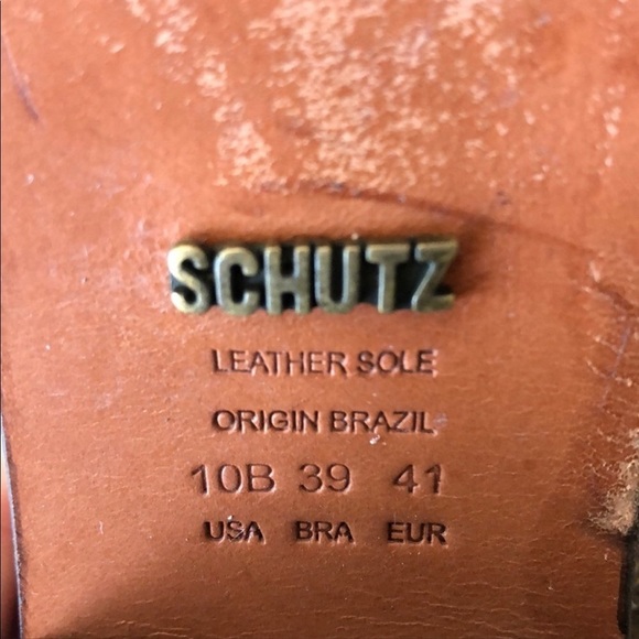 Schultz  size 10 Gold Metallic heeled bootie loved,lots of life left - Picture 3 of 11